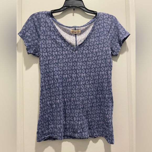 Hollister V Neck Top - Picture 2 of 4